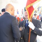 Saluts aux porte-drapeaux